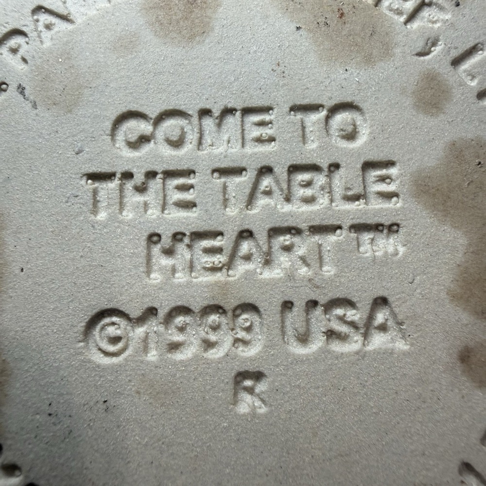 Pampered Chef 1999 Come To The Table Heart Stoneware Cookie Mold USA - Picture 6 of 7